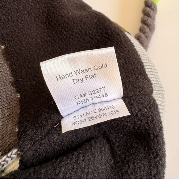 Marmot Saami Green and Gray Knit Beanie - Picture 7 of 14